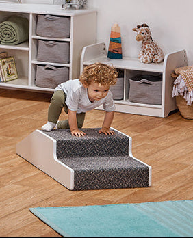 White Step N’ Crawl